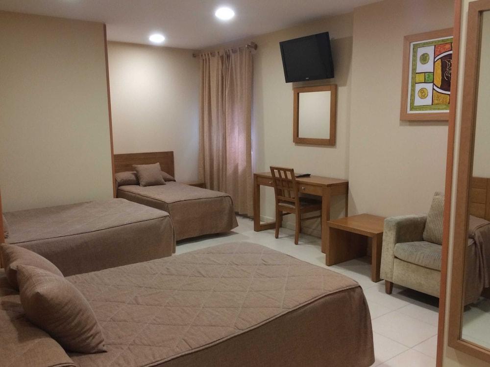 Hostal Aeropuerto Madrid Luaran gambar