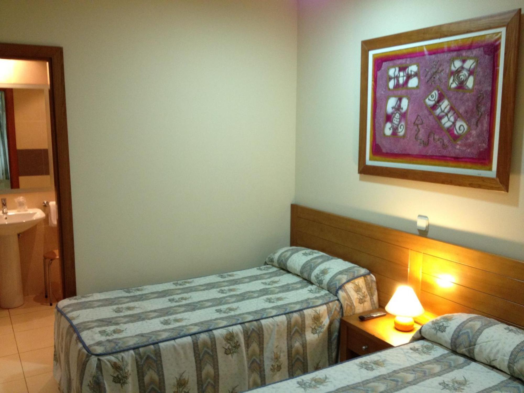Hostal Aeropuerto Madrid Luaran gambar